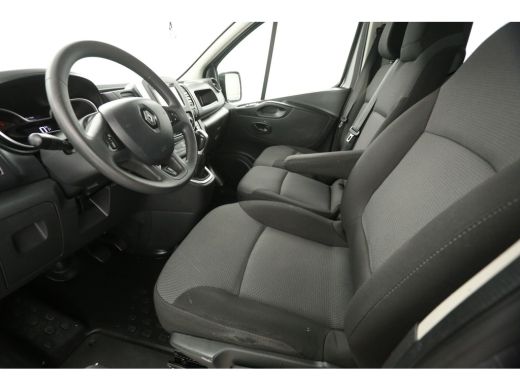 Renault Trafic 2.0 dCi T29 L1H1 | 145PK Aut. | DC | 6 Persoons | Camera | Carplay | Airco | Cruise | Trekhaak | ... ActivLease financial lease