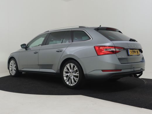Skoda Superb Combi 1.4 TSI iV Business Edition 218pk l Camera | Trekhaak | Stoelverwarming | Elektr. Verst. Be... ActivLease financial lease