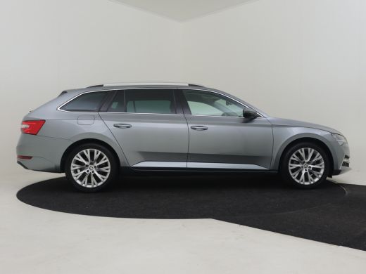 Skoda Superb Combi 1.4 TSI iV Business Edition 218pk l Camera | Trekhaak | Stoelverwarming | Elektr. Verst. Be... ActivLease financial lease