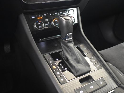 Skoda Superb Combi 1.4 TSI iV Business Edition 218pk l Camera | Trekhaak | Stoelverwarming | Elektr. Verst. Be... ActivLease financial lease