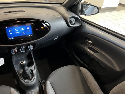 Toyota Aygo 1.0 VVT-i MT Play ActivLease financial lease