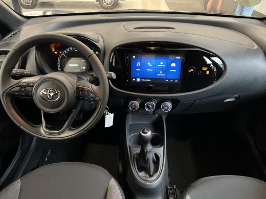 Toyota Aygo 1.0 VVT-i MT Play ActivLease financial lease