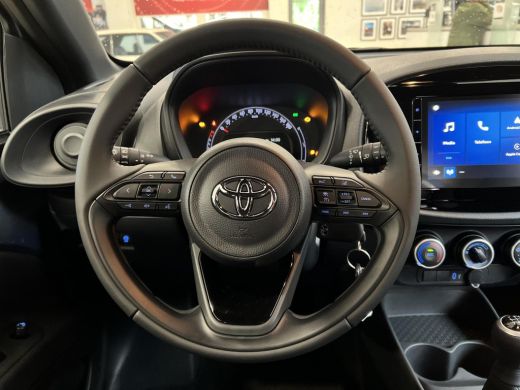 Toyota Aygo 1.0 VVT-i MT Play ActivLease financial lease