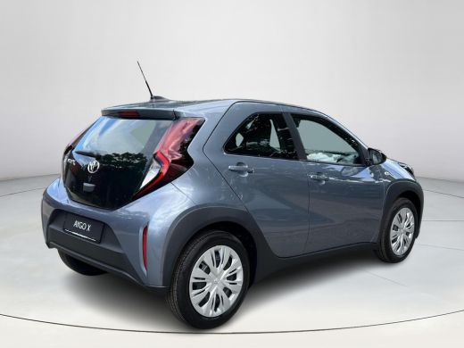 Toyota Aygo 1.0 VVT-i MT Play ActivLease financial lease