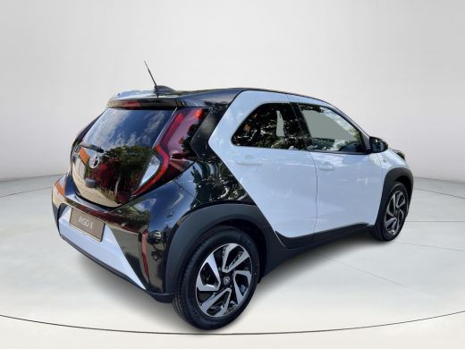 Toyota Aygo 1.0 VVT-i MT Pulse ActivLease financial lease