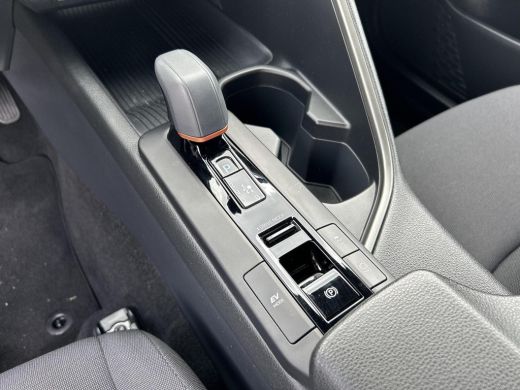 Toyota C-HR 1.8 Hybrid 140 Dynamic (Navigatie - Apdaptive cruise) ActivLease financial lease
