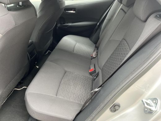 Toyota Corolla 1.8 Hybrid Active | All-in prijs | Automaat | parkeersensoren ActivLease financial lease
