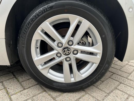 Toyota Corolla 1.8 Hybrid Active | All-in prijs | Automaat | parkeersensoren ActivLease financial lease