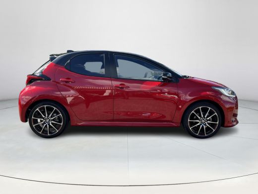 Toyota Yaris 1.5 Hybrid GR Sport | JBL Audio | Navigatie | Dode hoek waarschuwing | Stoelverwarming | ActivLease financial lease