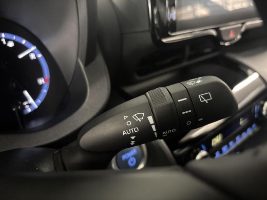 Toyota Yaris Cross 1.5 Hybrid Explore ActivLease financial lease