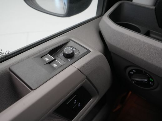 Volkswagen Crafter 35 2.0 TDI L3H3 Exclusive EURO VI Trekhaak Navigatie Camera Acc Pdc Stoel/Stuurverwarming Carplay ActivLease financial lease