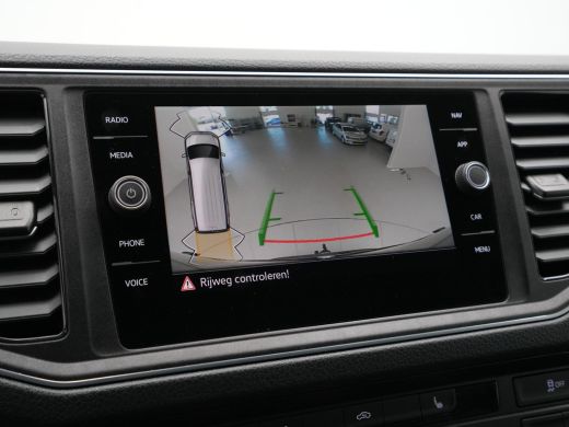 Volkswagen Crafter 35 2.0 TDI L3H3 Exclusive EURO VI Trekhaak Navigatie Camera Acc Pdc Stoel/Stuurverwarming Carplay ActivLease financial lease