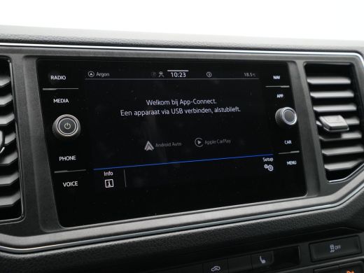 Volkswagen Crafter 35 2.0 TDI L3H3 Exclusive EURO VI Trekhaak Navigatie Camera Acc Pdc Stoel/Stuurverwarming Carplay ActivLease financial lease