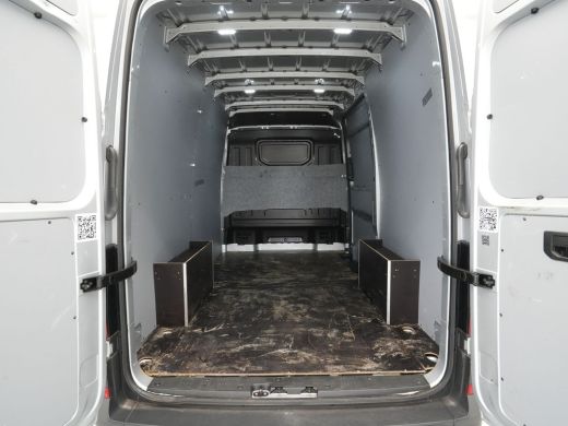 Volkswagen Crafter 35 2.0 TDI L3H3 Highline Camera Pdc Acc Trekhaak Navigatie Carplay Parkassist ActivLease financial lease