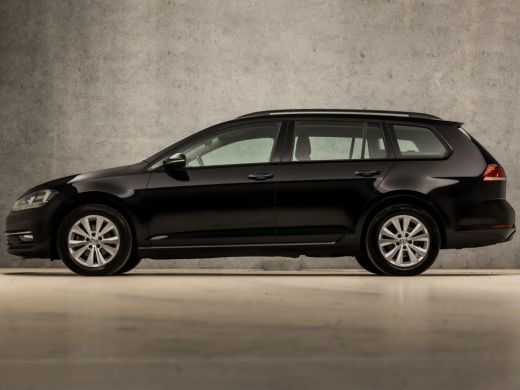 Volkswagen Golf 1.0 TSI Sportline (APPLE CARPLAY, GROOT NAVI, CLIMATE, ALCANTARA, STOELVERWARMING, SPORTSTOELEN, ... ActivLease financial lease
