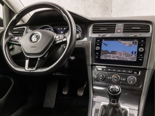 Volkswagen Golf 1.0 TSI Sportline (APPLE CARPLAY, GROOT NAVI, CLIMATE, ALCANTARA, STOELVERWARMING, SPORTSTOELEN, ... ActivLease financial lease