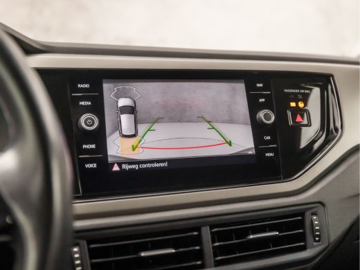 Volkswagen Polo 1.0 TSI Highline R Sport Automaat (APPLE CARPLAY, GROOT NAVI, CLIMATE, CAMERA, STOELVERWARMING, S... ActivLease financial lease