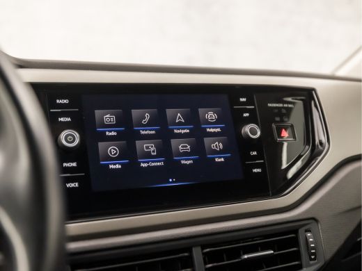 Volkswagen Polo 1.0 TSI Highline R Sport Automaat (APPLE CARPLAY, GROOT NAVI, CLIMATE, CAMERA, STOELVERWARMING, S... ActivLease financial lease