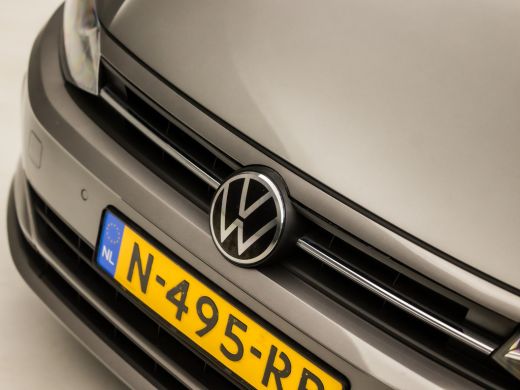 Volkswagen Polo 1.0 TSI Highline R Sport Automaat (APPLE CARPLAY, GROOT NAVI, CLIMATE, CAMERA, STOELVERWARMING, S... ActivLease financial lease