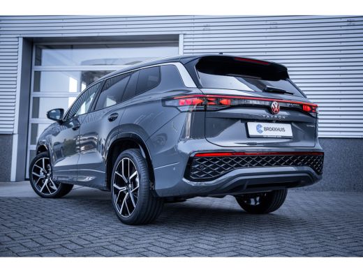 Volkswagen Tayron R-line Edition 1.5 e-Hybrid 204PK | Extra getint glas | Lichtmetalen velgen 20" | R-Line exterieur ActivLease financial lease