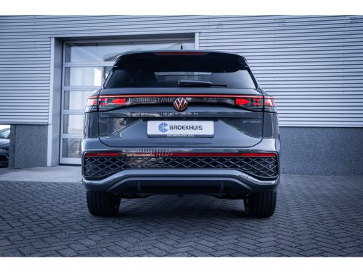 Volkswagen Tayron R-line Edition 1.5 e-Hybrid 204PK | Extra getint glas | Lichtmetalen velgen 20" | R-Line exterieur ActivLease financial lease
