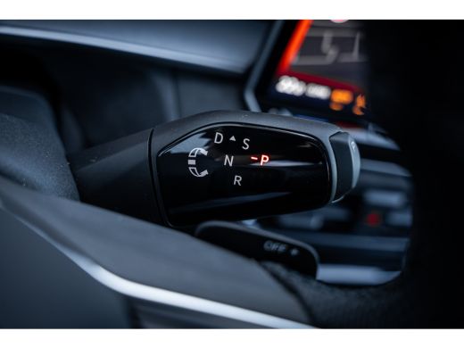 Volkswagen Tayron R-line Edition 1.5 e-Hybrid 204PK | Extra getint glas | Lichtmetalen velgen 20" | R-Line exterieur ActivLease financial lease