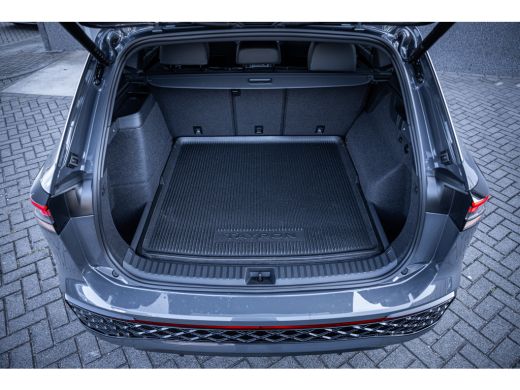 Volkswagen Tayron R-line Edition 1.5 e-Hybrid 204PK | Extra getint glas | Lichtmetalen velgen 20" | R-Line exterieur ActivLease financial lease