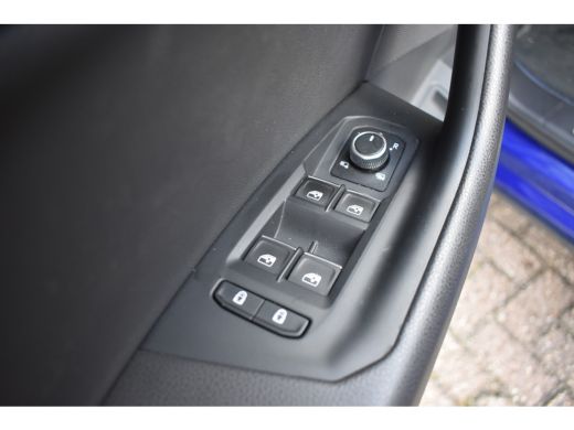 Volkswagen Touareg 3.0 TSI eHybrid 462PK 4MOTION R | ALARM | TREKHAAK | 21 INCH | LUCHTVERING | PANORAMADAK | NAVIGA... ActivLease financial lease