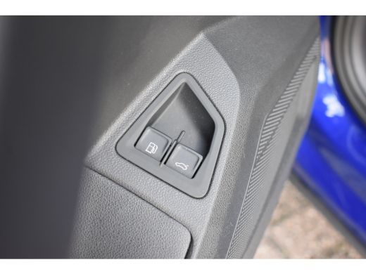 Volkswagen Touareg 3.0 TSI eHybrid 462PK 4MOTION R | ALARM | TREKHAAK | 21 INCH | LUCHTVERING | PANORAMADAK | NAVIGA... ActivLease financial lease