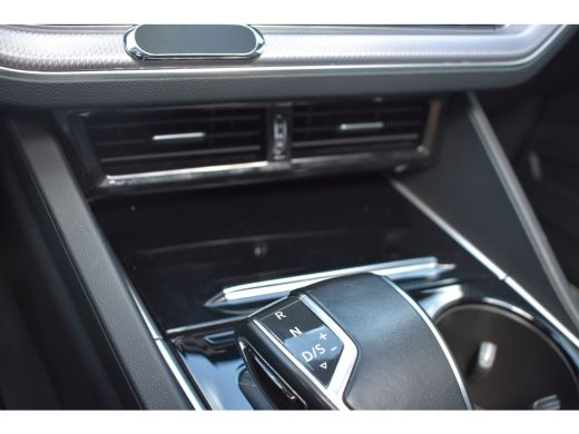 Volkswagen Touareg 3.0 TSI eHybrid 462PK 4MOTION R | ALARM | TREKHAAK | 21 INCH | LUCHTVERING | PANORAMADAK | NAVIGA... ActivLease financial lease
