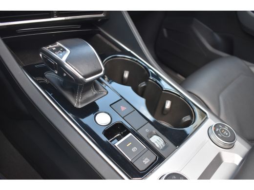Volkswagen Touareg 3.0 TSI eHybrid 462PK 4MOTION R | ALARM | TREKHAAK | 21 INCH | LUCHTVERING | PANORAMADAK | NAVIGA... ActivLease financial lease