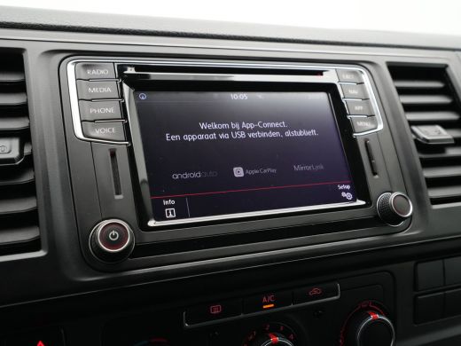 Volkswagen Transporter 2.0 TDI 150pk L2H1 Comfortline Navigatie Camera Cruise Dab Pdc Carplay ActivLease financial lease