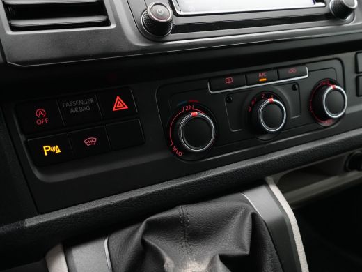 Volkswagen Transporter 2.0 TDI 150pk L2H1 Comfortline Navigatie Camera Cruise Dab Pdc Carplay ActivLease financial lease