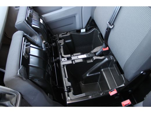Volkswagen Transporter 2.0 TDI L2H1 | 150 PK | DSG Automaat | 18'' velgen, nieuwe banden | NAVI | PDC v+a | Airco | Stoe... ActivLease financial lease