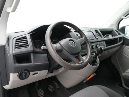 Volkswagen Transporter 2.0 TDI L2H1 Navigatie trekhaak betimmeringen ActivLease financial lease