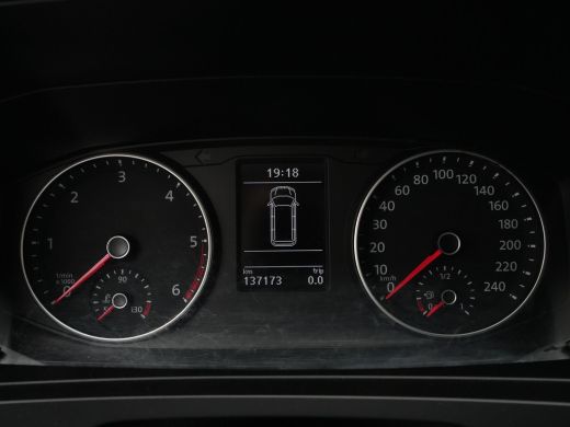 Volkswagen Transporter 2.0 TDI L2H1 Navigatie trekhaak betimmeringen ActivLease financial lease