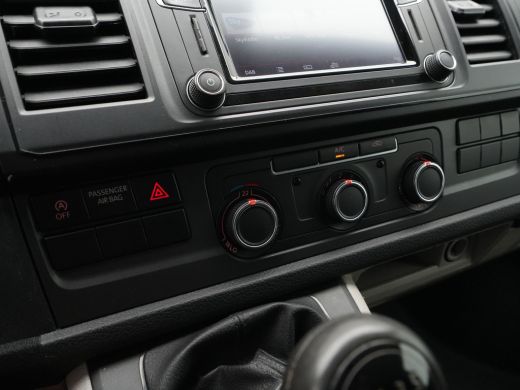 Volkswagen Transporter 2.0 TDI L2H1 Navigatie trekhaak betimmeringen ActivLease financial lease