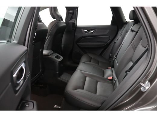 Volvo  XC60 T6 Plug-in hybrid AWD Ultra Dark | Panoramadak | 360 Camera | Head-up display | Stoel en stuurwie... ActivLease financial lease