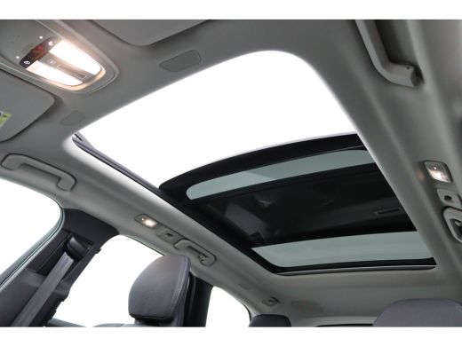 Volvo  XC60 T6 Plug-in hybrid AWD Ultra Dark | Panoramadak | 360 Camera | Head-up display | Stoel en stuurwie... ActivLease financial lease