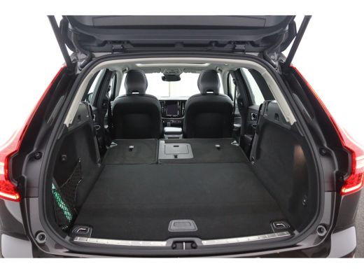 Volvo  XC60 T6 Plug-in hybrid AWD Ultra Dark | Panoramadak | 360 Camera | Head-up display | Stoel en stuurwie... ActivLease financial lease