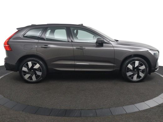 Volvo  XC60 T6 Plug-in hybrid AWD Ultra Dark | Panoramadak | 360 Camera | Head-up display | Stoel en stuurwie... ActivLease financial lease