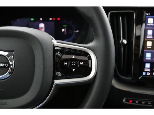 Volvo  XC60 T6 Plug-in hybrid AWD Ultra Dark | Panoramadak | 360 Camera | Head-up display | Stoel en stuurwie... ActivLease financial lease