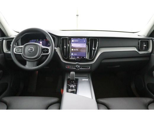 Volvo  XC60 T6 Plug-in hybrid AWD Ultra Dark | Panoramadak | 360 Camera | Head-up display | Stoel en stuurwie... ActivLease financial lease