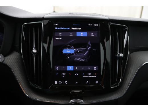 Volvo  XC60 T6 Plug-in hybrid AWD Ultra Dark | Panoramadak | 360 Camera | Head-up display | Stoel en stuurwie... ActivLease financial lease