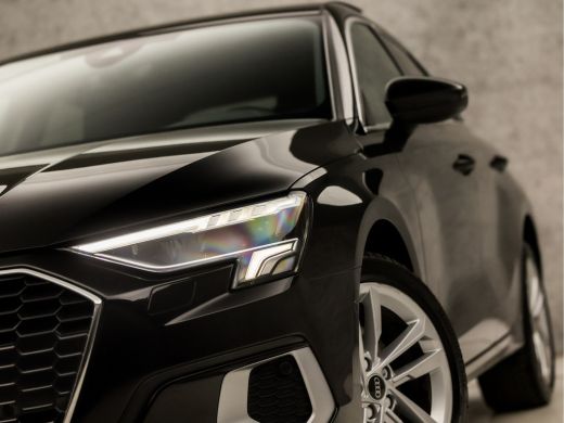 Audi A3 Sportback 30 TFSI Sport Automaat (SCHUIFDAK, APPLE CARPLAY, GROOT NAVI, ADAPTIVE CRUISE, SFEERVER... ActivLease financial lease