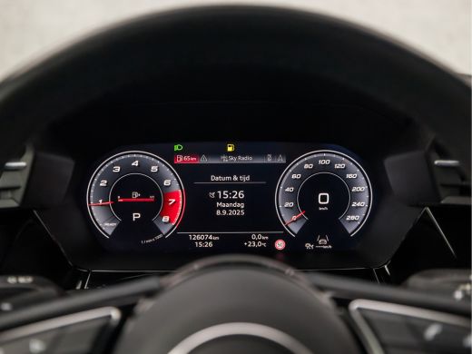 Audi A3 Sportback 30 TFSI Sport Automaat (SCHUIFDAK, APPLE CARPLAY, GROOT NAVI, ADAPTIVE CRUISE, SFEERVER... ActivLease financial lease