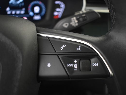 Audi Q3 45 TFSI e Advanced edition 245pk | Panoramadak | Leder l Elektr. Achterklep l Navigatie | 19"LMV ... ActivLease financial lease