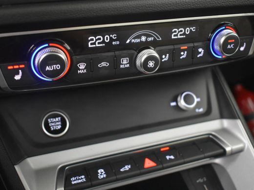 Audi Q3 45 TFSI e Advanced edition 245pk | Panoramadak | Leder l Elektr. Achterklep l Navigatie | 19"LMV ... ActivLease financial lease