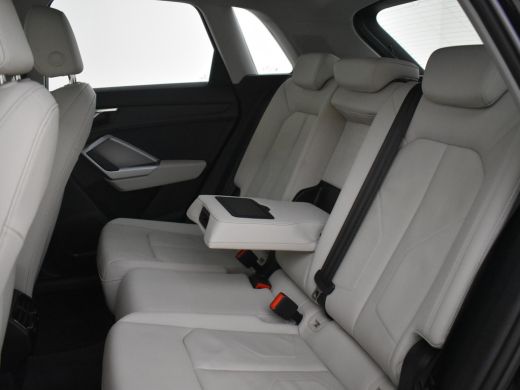 Audi Q3 45 TFSI e Advanced edition 245pk | Panoramadak | Leder l Elektr. Achterklep l Navigatie | 19"LMV ... ActivLease financial lease