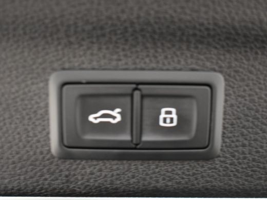 Audi Q3 45 TFSI e Advanced edition 245pk | Panoramadak | Leder l Elektr. Achterklep l Navigatie | 19"LMV ... ActivLease financial lease